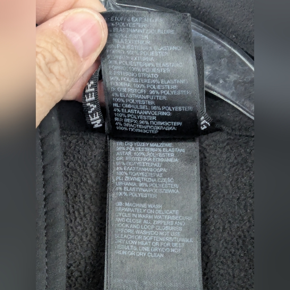 The North Face Medium Softshell Jacket Black - image 8